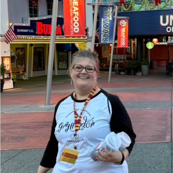 Meet your Posher, Kayla - Picture 5 of 5